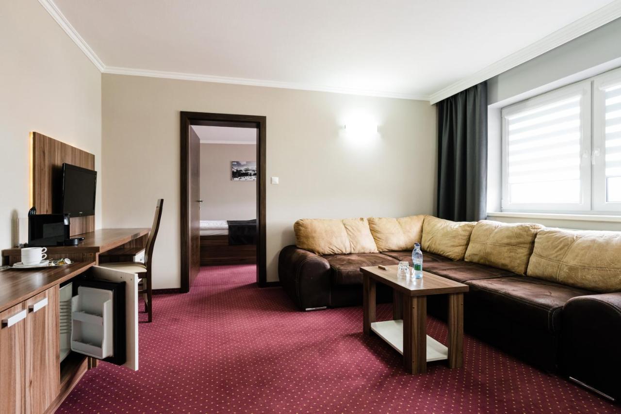 Hotel Menhard Exteriör bild