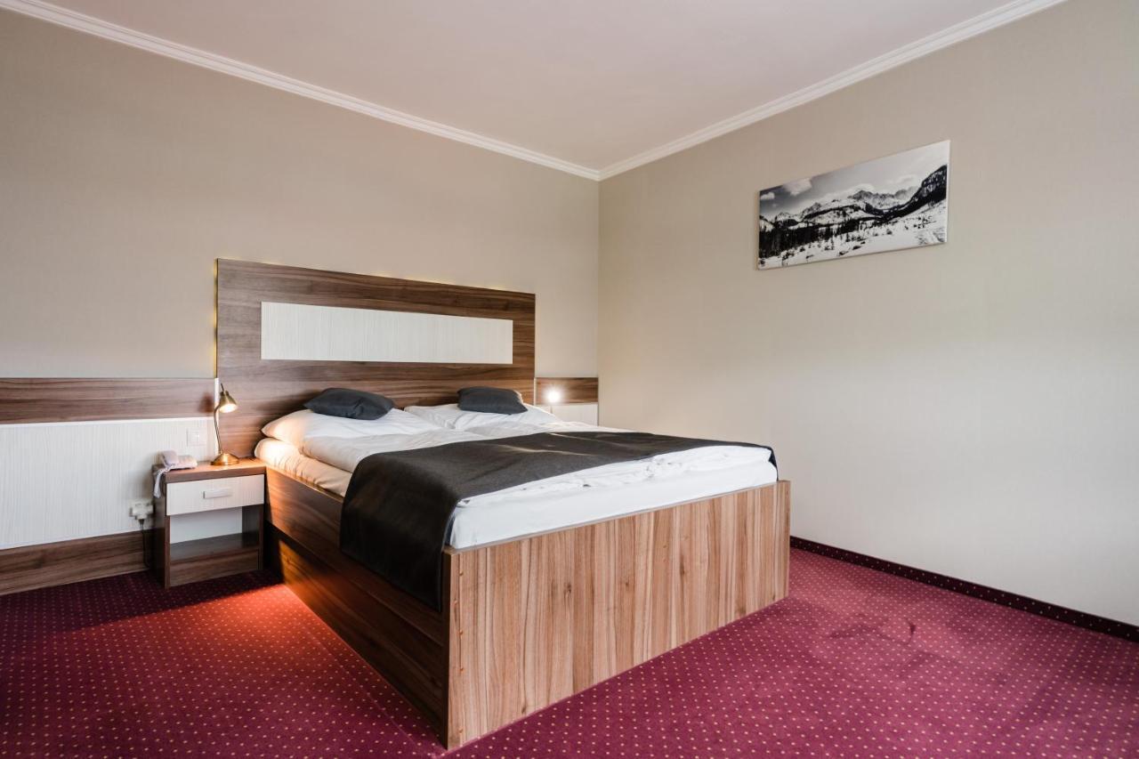 Hotel Menhard Exteriör bild