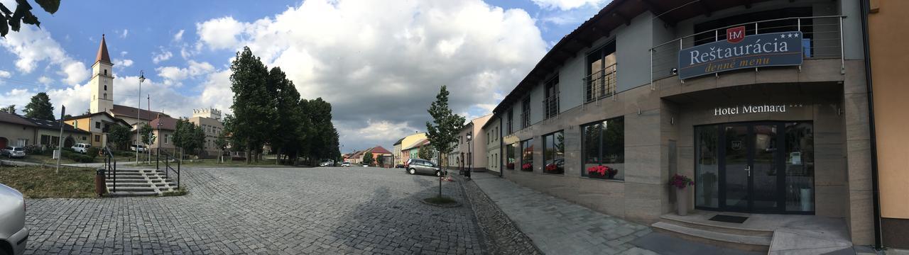 Hotel Menhard Exteriör bild